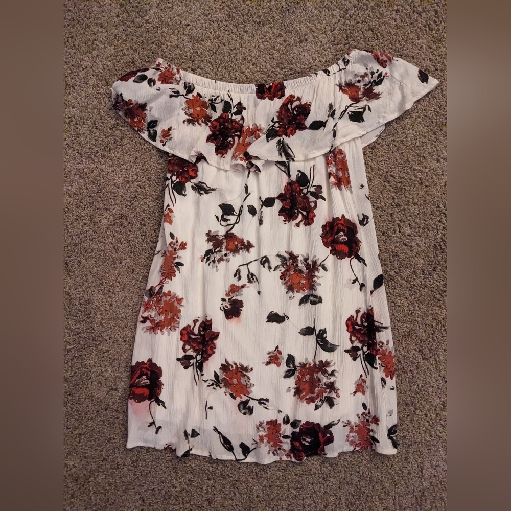 Peppermint dress or top size small off shoulder red floral white boho